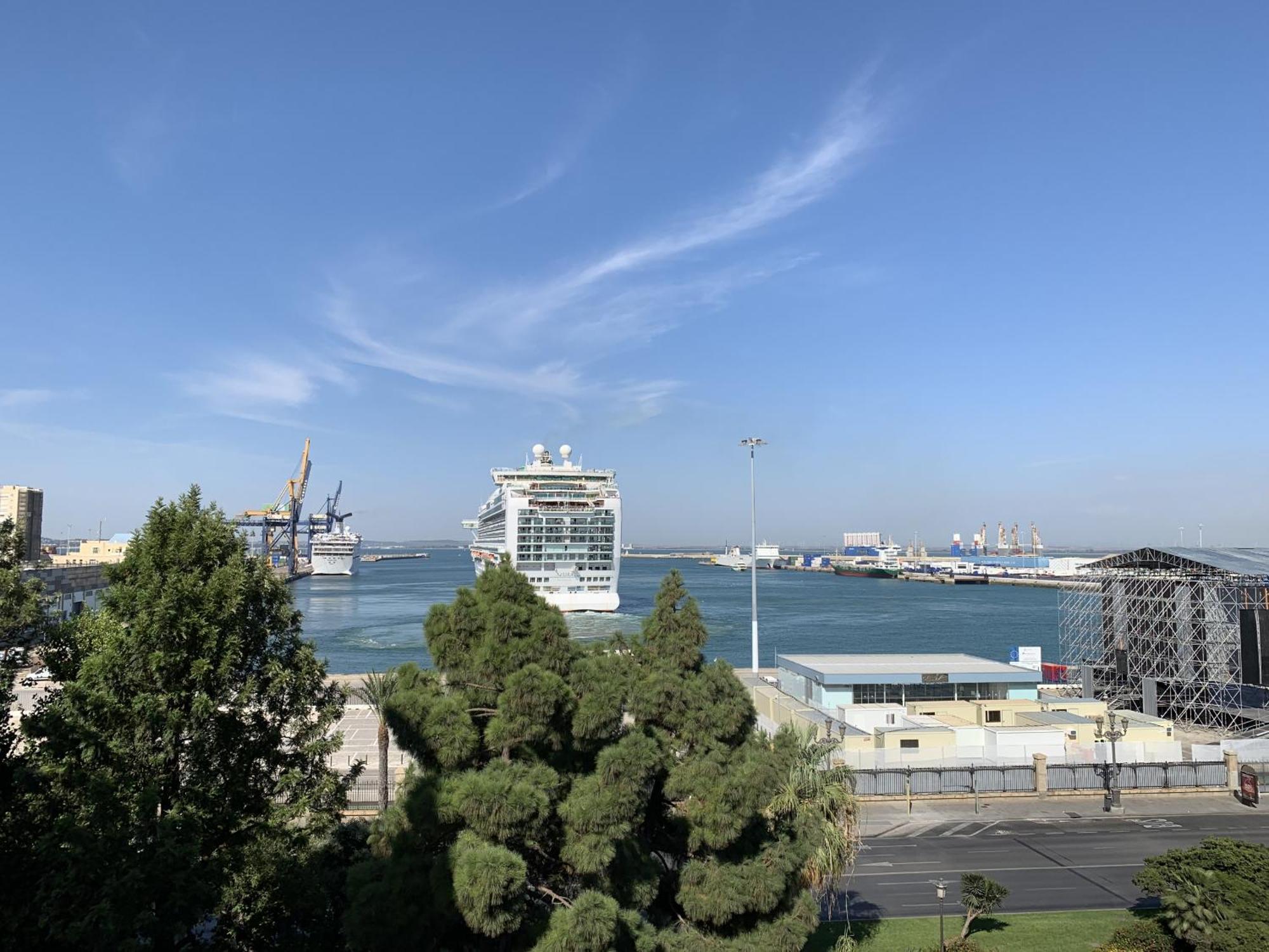 Apartamento Albatro'S Suite Cadiz Luaran gambar